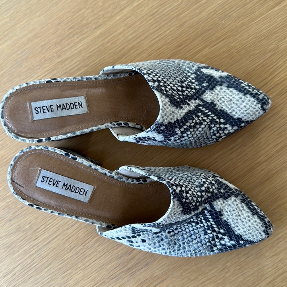 Steve Madden leather snake skin heels